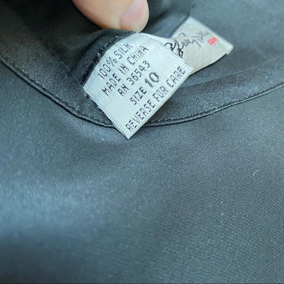 Geoffrey Beene Sport 100% Silk Button Back Blouse Size 10 - Picture 8 of 10